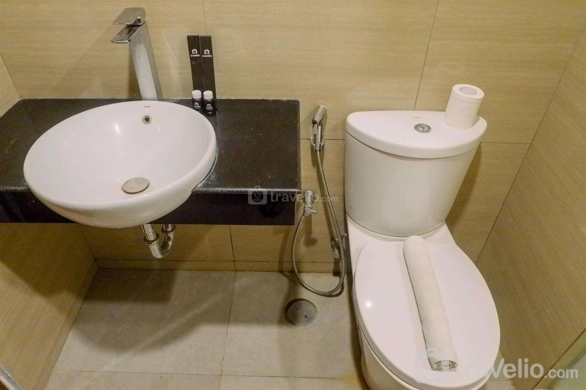 Strategic 1Br Apartment The Linden Connected To Marvell City Mall By Travelio Surabaya Exterior foto