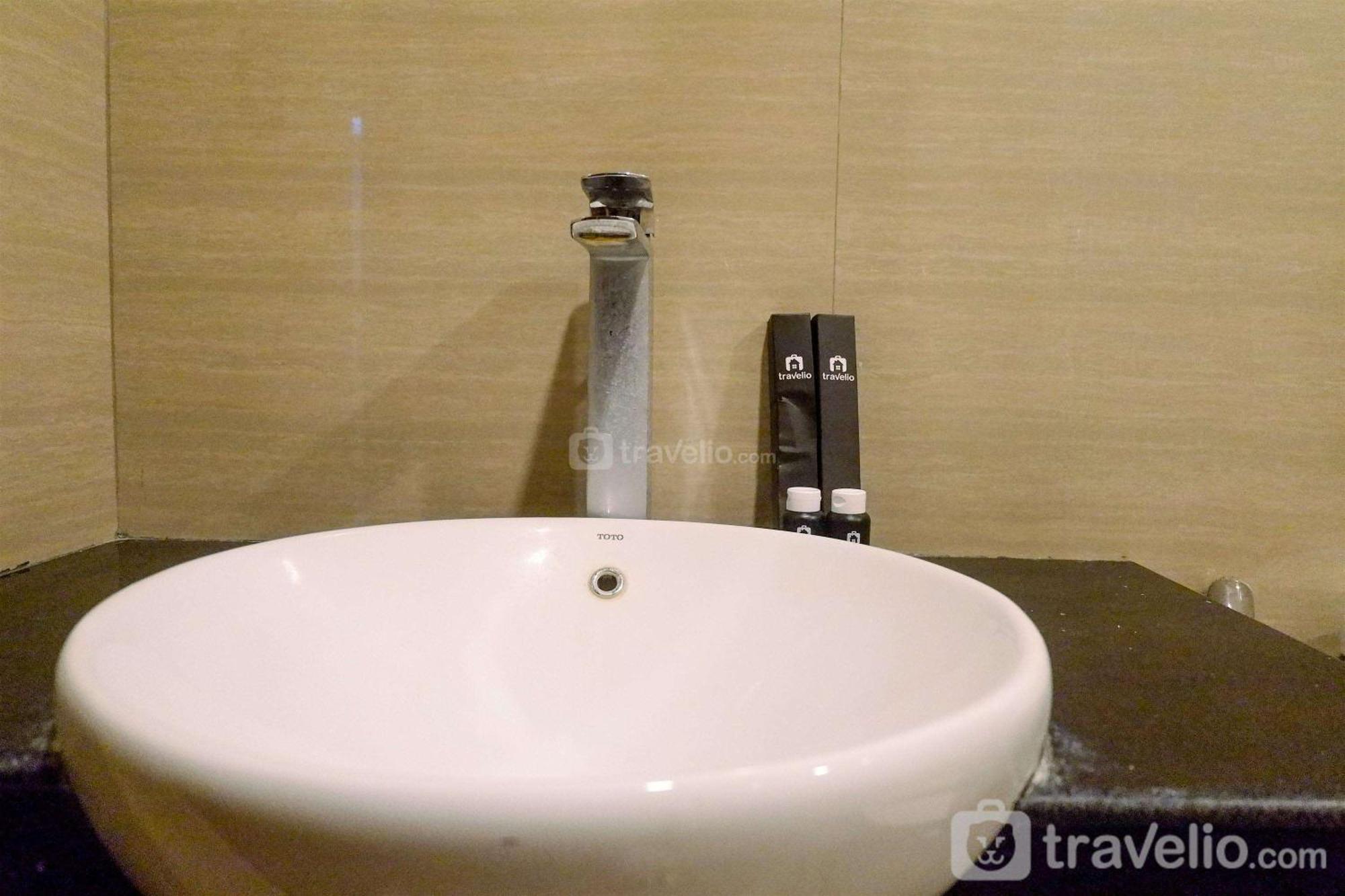 Strategic 1Br Apartment The Linden Connected To Marvell City Mall By Travelio Surabaya Exterior foto